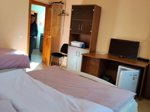 Отель Неделина 26