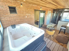 Brooch Boutique Hotel