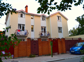 Solntse & More Guest house
