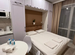 Studiya na Shakhterov 46/1- 42-1 Apartments