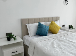 19 Na Akademicheskoy Apartments