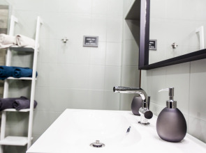 Апартаменты с эркером Александра Блока