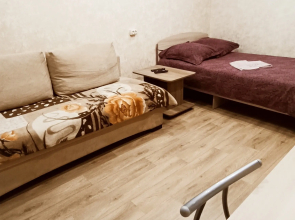 Na Yanovskogo 3 Flat