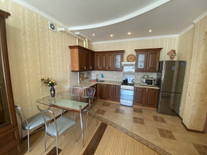 Апартаменты 201 Колхозная 9