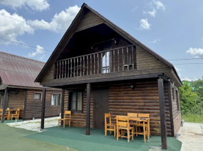 606 S Balkonom I Vidom Na Gory Private House