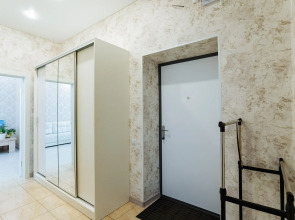 Апартаменты Просторные  Добрый дом на Мурзина рядом Мега, Аэропорт и трасса М5