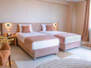 Отель Кристэлла