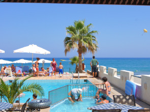 Апартаменты Seafront Beach Hotel