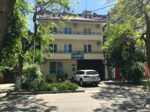 Liza Guest house