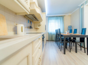 Апартаменты Пять Звёзд на Монакова 33