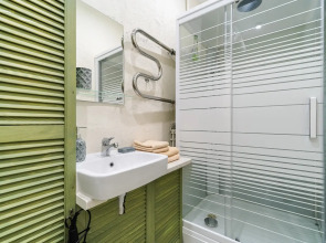 Двухкомнатная Квартира на Интернациональной 13