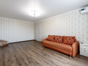 Квартира Уютная двухкомнатная квартира в Батайске