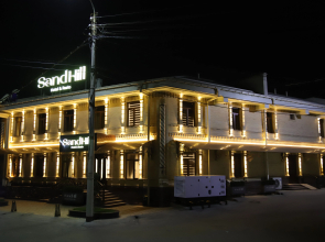 Отель Sandhill Hotel&Resto
