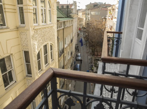 Отель Corinne Art & Boutique