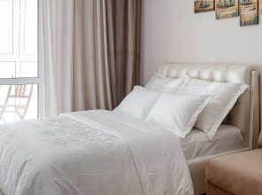 Апартаменты Студия у Станции Метро Грушевка