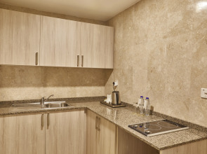 Al Bahar Hotel & Resort