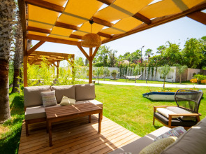 Rose Garden Premium Hotel