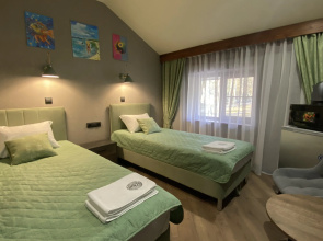 Studiya 8 Dvorik Druzey Apartments