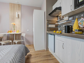 Апартаменты 9 ночей на Есенина