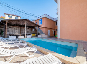 Отель Возрождение