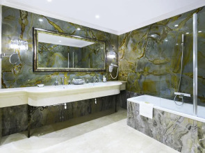 Отель Ambassadori Hotel Tbilisi