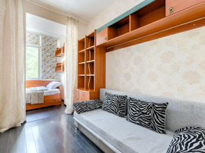 Квартира Двухкомнатная Классическая на Большой Красной 63