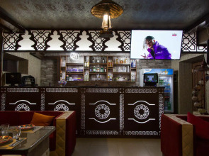 Отель Alexander