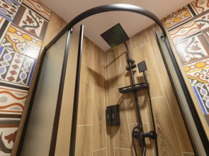 Апартаменты 1 на площади Восстания (Сов 1)