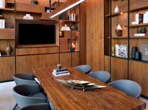 Отель Vida Emirates Hills