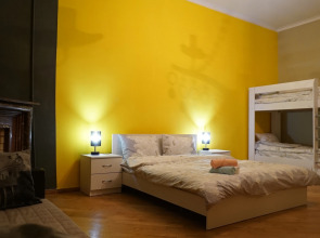 Хостел Happy Baku Hostel & Tours