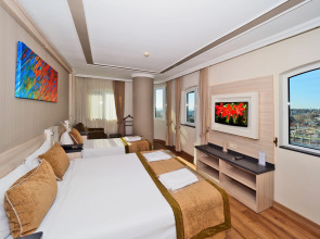 Отель Bulvar Palas Old City