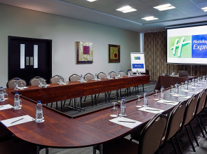 Holiday Inn Express | Dubai Internet City, an IHG Hotel