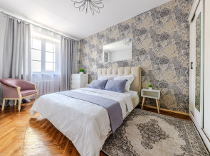 Квартира Трехкомнатная на Проспекте Независимости 23