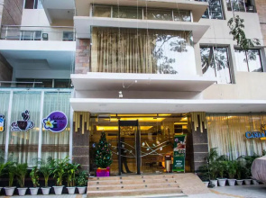 Bengal Canary Park Hotel