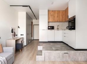 Квартира С Подиумом и выдвижной кроватью дизайнерская