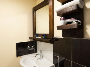 Pi Home & Apartments