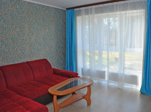 Двухкомнатная квартира на Тихомирова