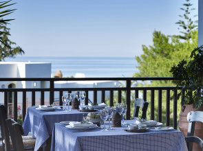 Отель Creta Maris