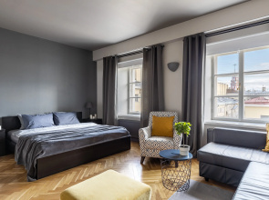 Апартаменты Двухуровневые Little Italy 140 кв.м с видом на собор