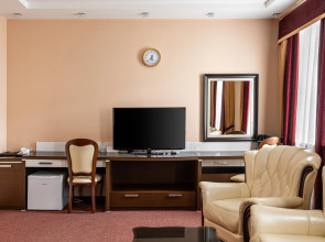 Отель Губернский