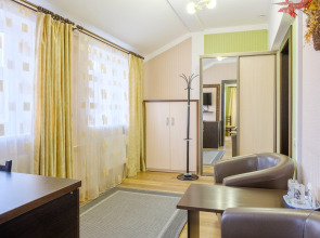 Отель Славия