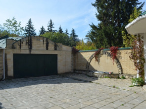 Частный Дом с Беседкой на Проспекте Дзержинского 25