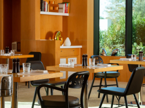 Отель Baku Marriott Hotel Boulevard