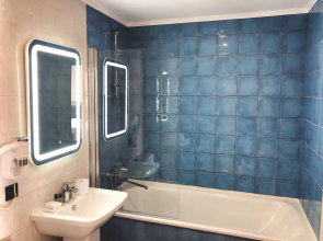 Отель Гелиос