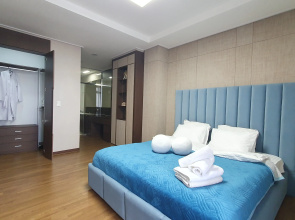 Luxury 14j Etazh S SHikarnym Vidom Na Mechet Hazret Sultan Vozle Posol'stva SSHA Apartments
