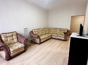 Квартира Двухкомнатная квартира на Радужном