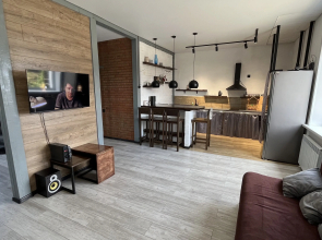 V Belokurikhe S Vidom Na Gory Private House