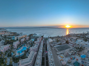 Minamark Beach Resort & Spa