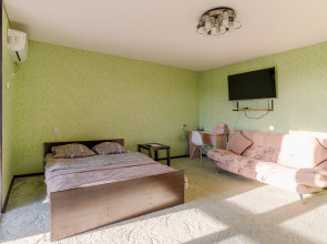 Квартира PrezentHaus на Чичканова 70б