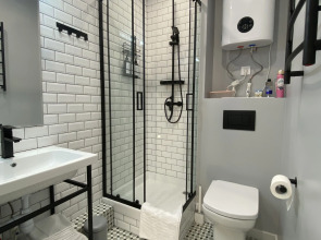 Апартаменты Синяя Студия с Панорамным Окном